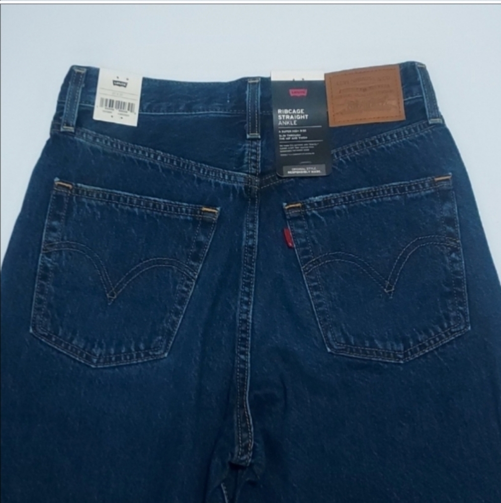 Levi's Ribcage Straight In Noe Down - Picture 7 of 16